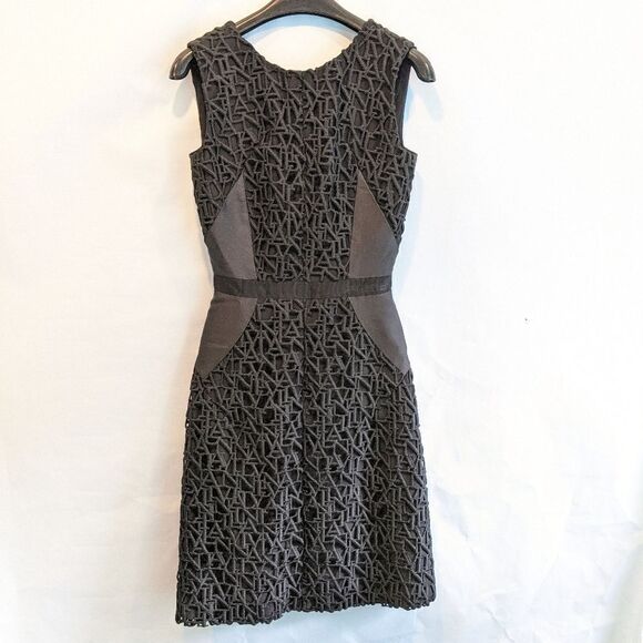 Artisan LANVIN logo Lace silk dress size 2 (34) BNWT w plunging V at the back - Picture 4 of 12